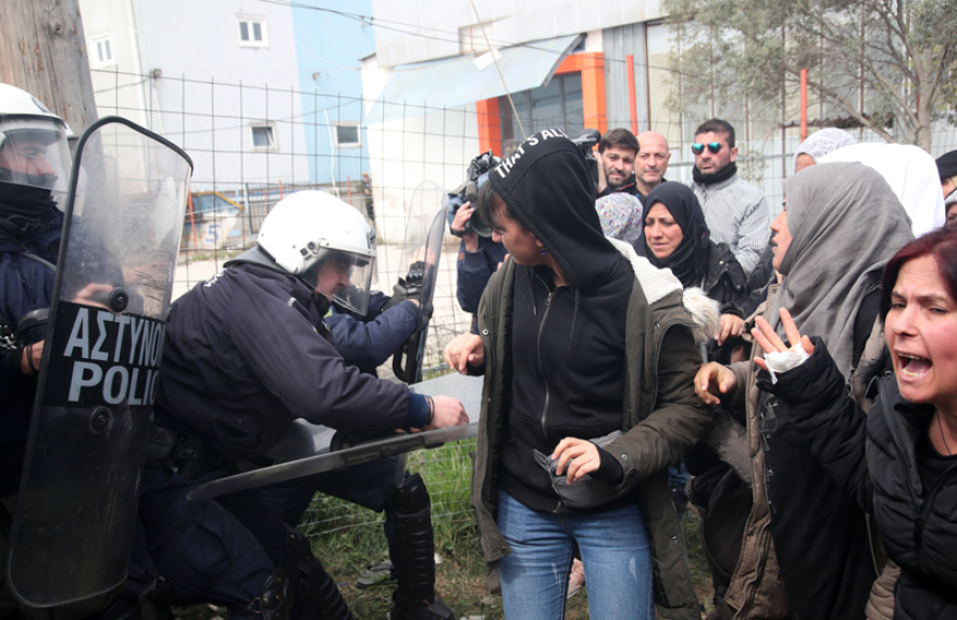 Κατάληψη από πρόσφυγες στον Σταθμό Λαρίσης - Σκηνές Ειδομένης και συγκρούσεις στα Διαβατά