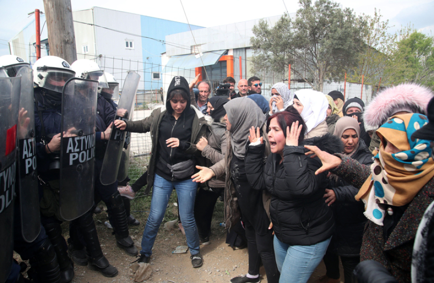 Κατάληψη από πρόσφυγες στον Σταθμό Λαρίσης - Σκηνές Ειδομένης και συγκρούσεις στα Διαβατά