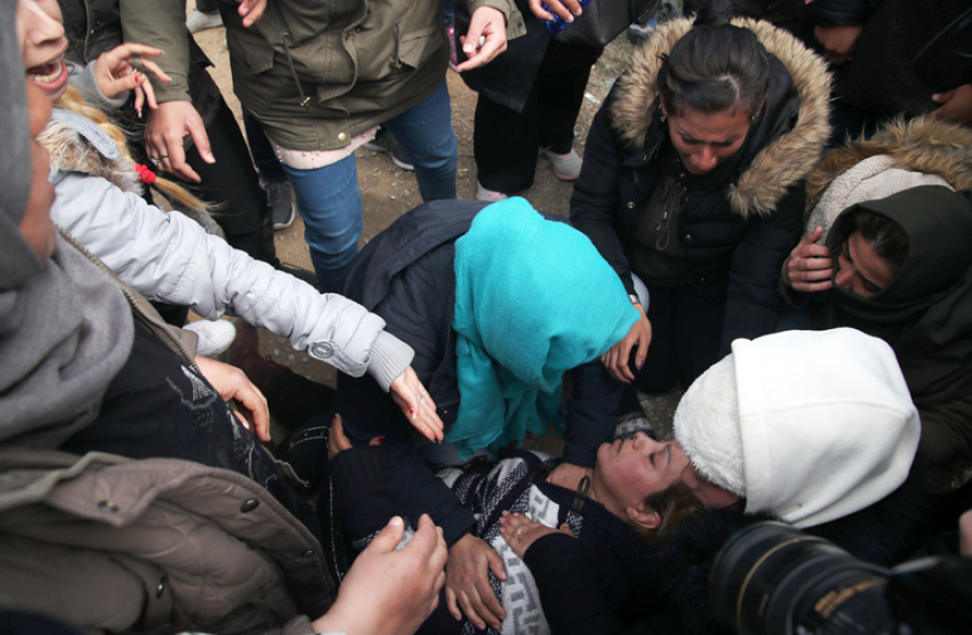 Κατάληψη από πρόσφυγες στον Σταθμό Λαρίσης - Σκηνές Ειδομένης και συγκρούσεις στα Διαβατά