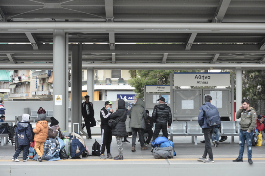 Κατάληψη από πρόσφυγες στον Σταθμό Λαρίσης - Σκηνές Ειδομένης και συγκρούσεις στα Διαβατά