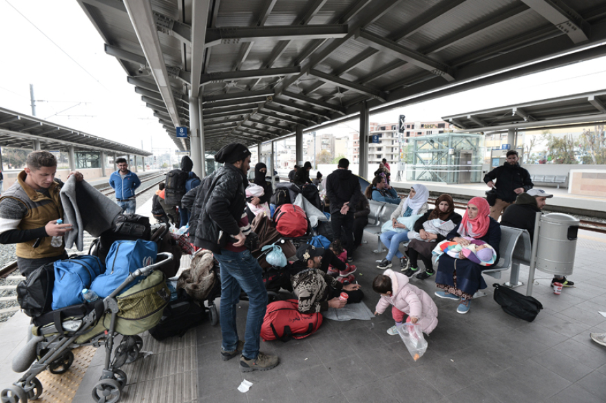 Κατάληψη από πρόσφυγες στον Σταθμό Λαρίσης - Σκηνές Ειδομένης και συγκρούσεις στα Διαβατά