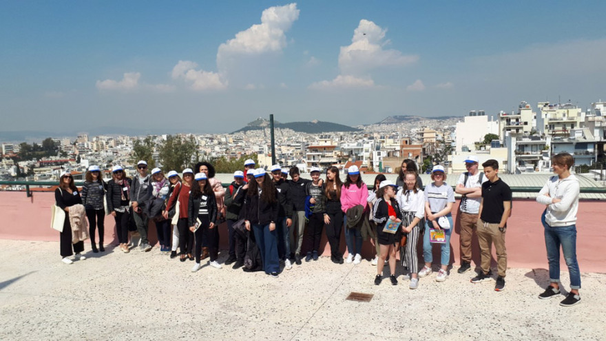 Το 3ο Γυμνάσιο Υμηττού μαζί με Ευρωπαίους μαθητές βρέθηκε κοντά στους πρόσφυγες του Λαυρίου