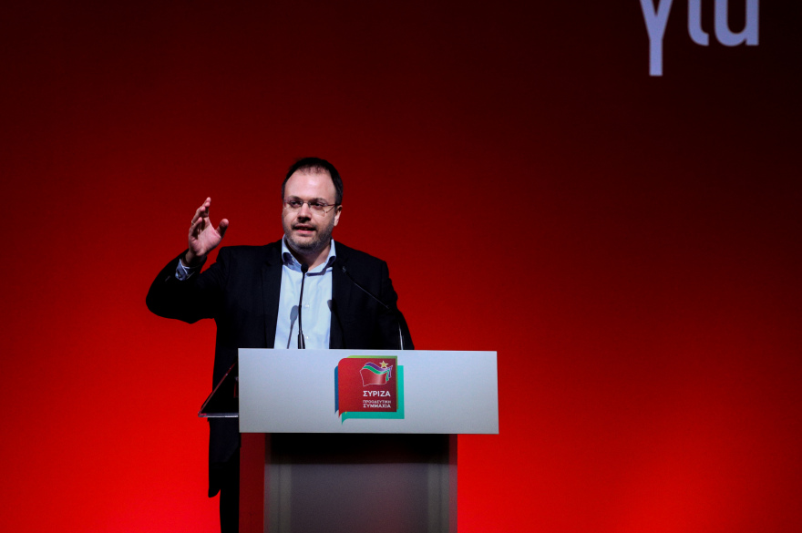 Με Τζουμάκα, Ρεπούση και Ραγκούση το νέο «ξεκίνημα» του Τσίπρα