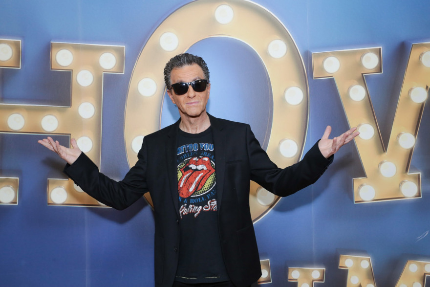 It’s Show Time: Φωτιά στο Σαββατόβραδο με τον Νίκο Κοκλώνη να υποδέχεται τη Λαίδη του ελληνικού πενταγράμμου