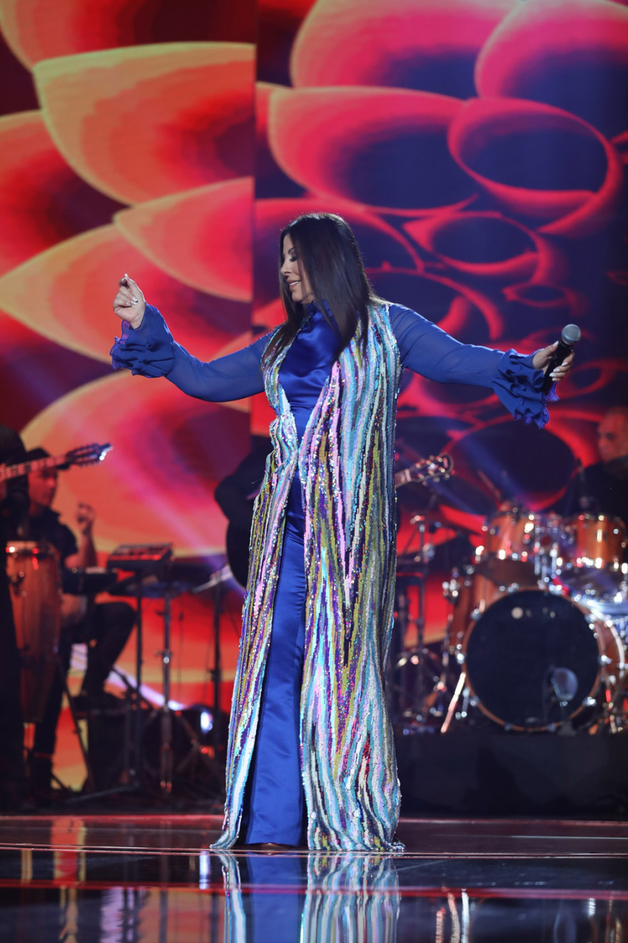 It’s Show Time: Φωτιά στο Σαββατόβραδο με τον Νίκο Κοκλώνη να υποδέχεται τη Λαίδη του ελληνικού πενταγράμμου