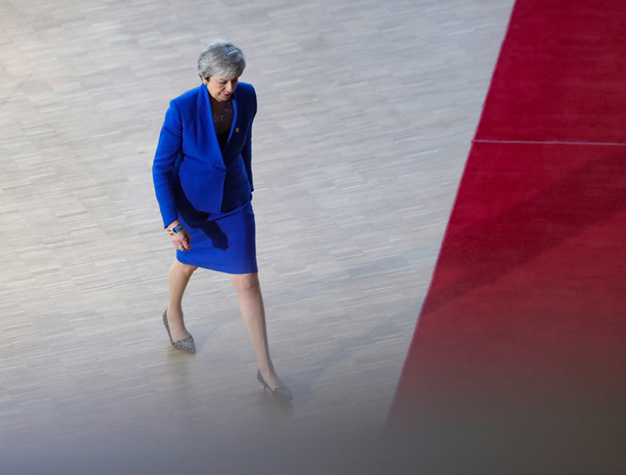 Brexit, Σύνοδος Κορυφής: Εκλιπαρεί για «οποιαδήποτε» παράταση τους Ευρωπαίους η Μέι