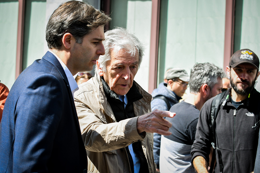 Φωτογραφίες από τα γυρίσματα της ταινίας του Γαβρά για το 6μηνο του Grexit