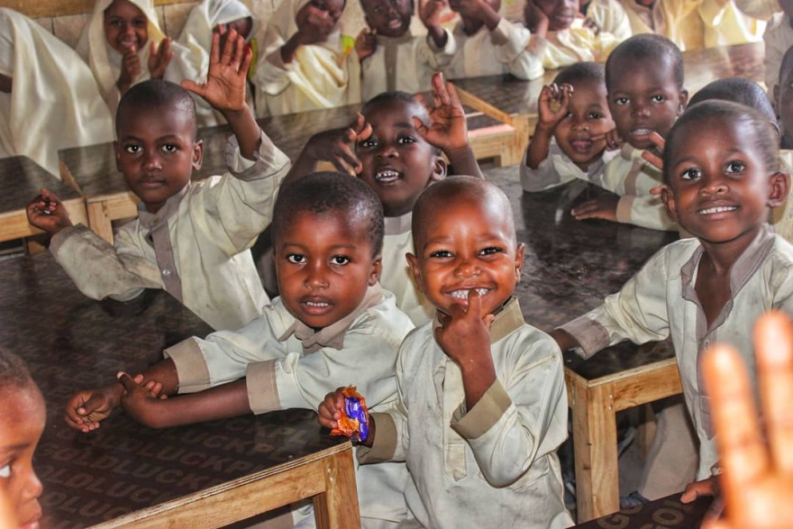 Αθηνά Παπαφωτίου, Κάρλι Σνάιντερ: Συμπαίκτριες στο βόλεϊ, συνοδοιπόροι στην ανθρωπιά