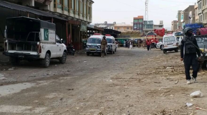 Μακελειό στο Πακιστάν: 20 νεκροί από επίθεση καμικάζι σε υπαίθρια αγορά