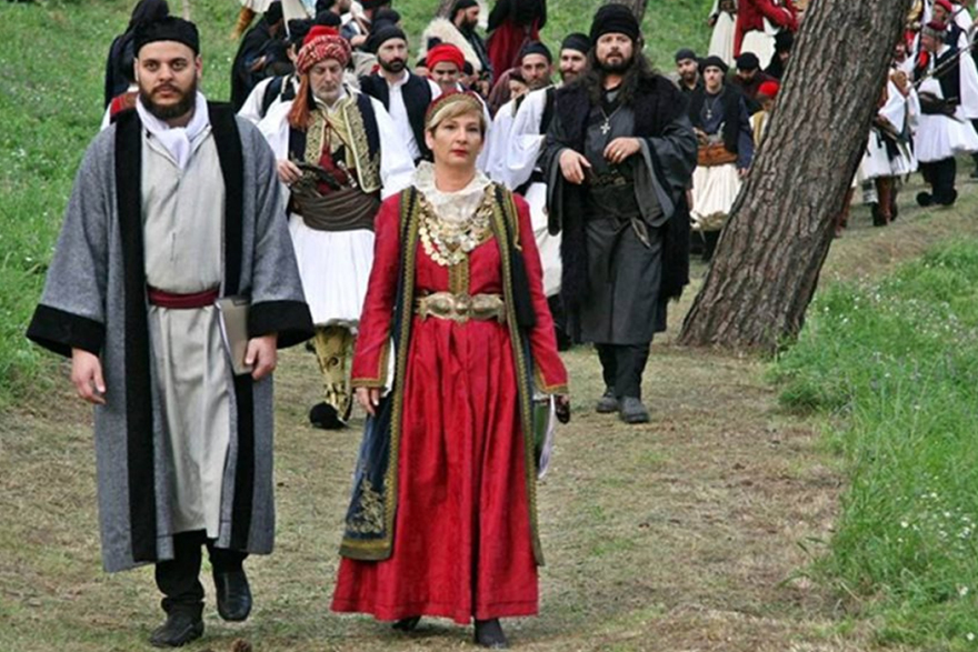 H «Πολιορκία» για την επανάσταση του 1821 ταξιδεύει στην Άμφισσα - Δείτε φωτογραφίες