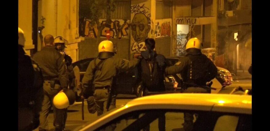 Αστυνομικοί για Εξάρχεια: Κανονικός πόλεμος, κυριαρχούν οι ποινικοί με τα καλάσνικοφ