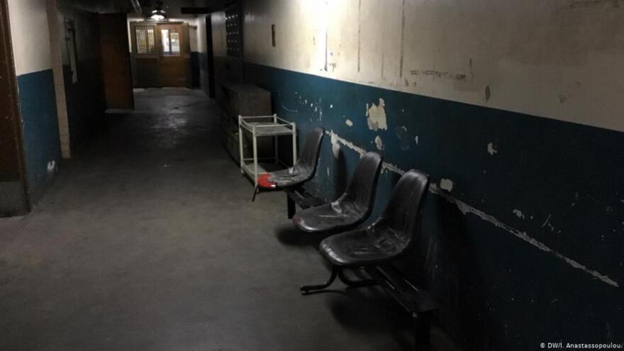 Οδοιπορικό της Deutche Welle στα νοσοκομεία της Βενεζουέλας: Ελλείψεις, τρύπια στρώματα, μαυρισμένες τουαλέτες!