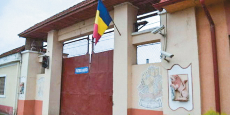 Κώστας Πάσσαρης: Ο κόσμος θα ήταν καλύτερος αν δεν είχα γεννηθεί - Δείτε βίντεο