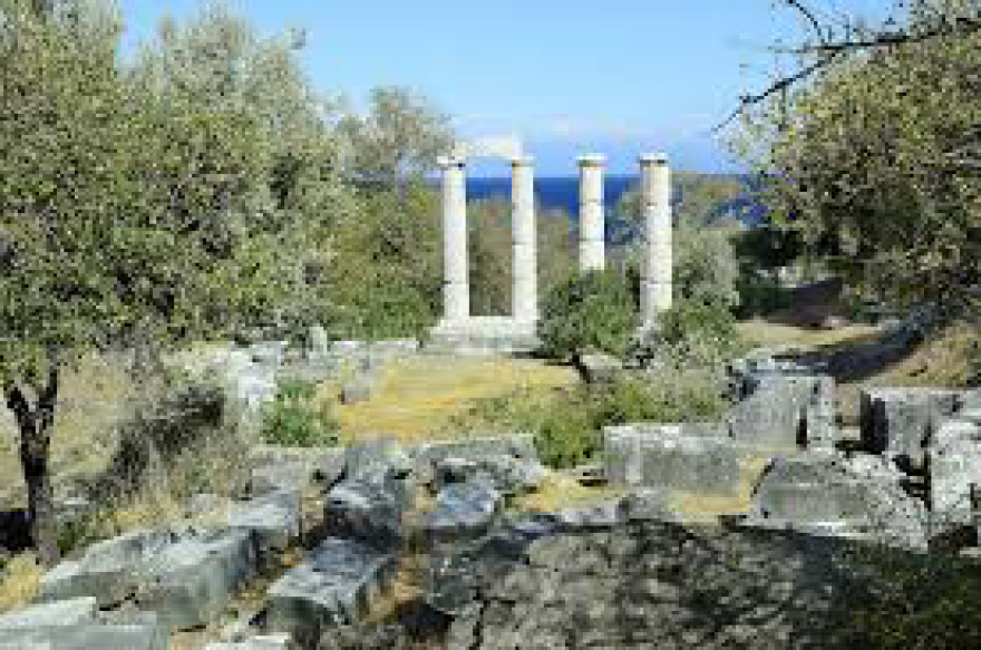 H Nίκη της Σαμοθράκης και το πιστό αντίγραφό της στην Αλεξανδρούπολη