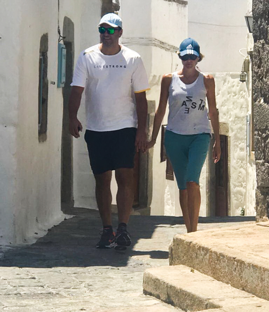 Τζένη Μπαλατσινού - Βασίλης Κικίλιας: Γάμος στον Λυκαβηττό του Αγίου Πνεύματος