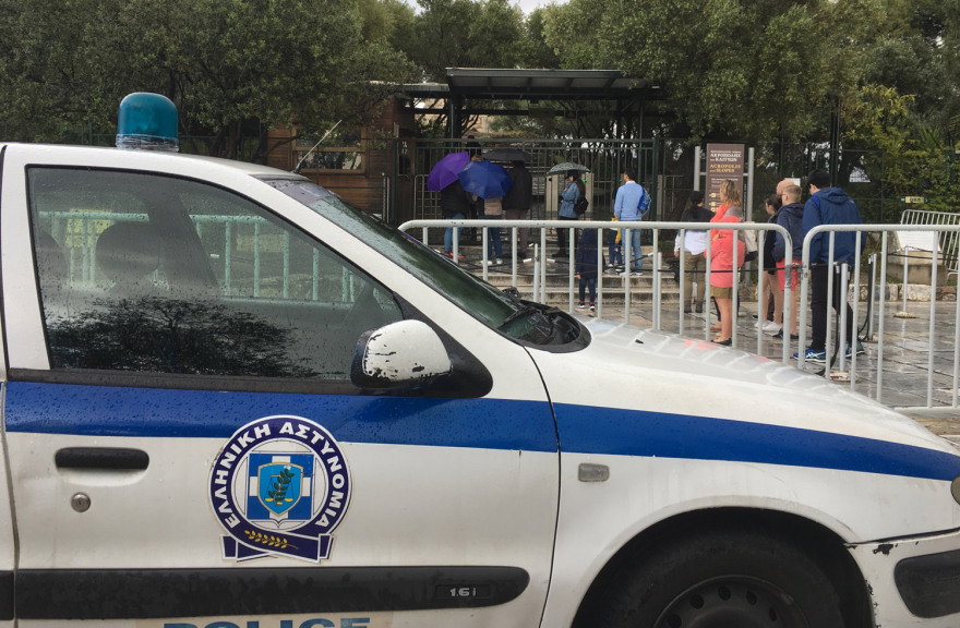 Κεραυνός στην Ακρόπολη - Τέσσερις τραυματίες 