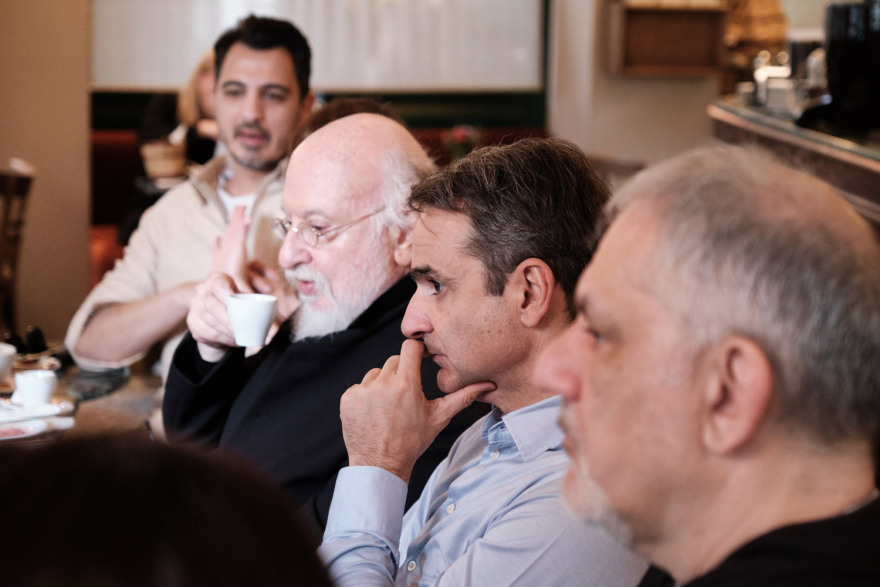 Λύθηκε η παρεξήγηση μεταξύ δημιουργών και Μητσοτάκη για το σποτ της ΝΔ