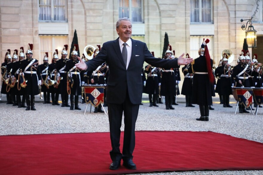 Οι Κάννες τιμούν τον Αλέν Ντελόν με Χρυσό Φοίνικα