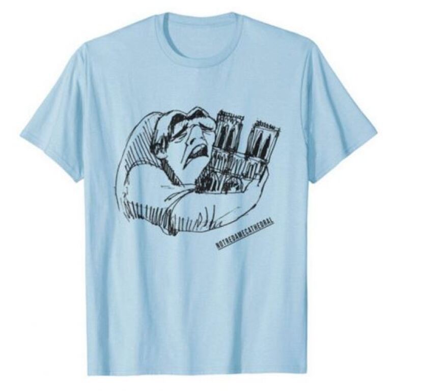 Παναγία των Παρισίων: Πωλούν μπλουζάκια και κούπες εκμεταλλευόμενοι τη μεγάλη καταστροφή