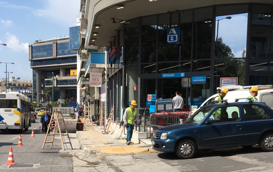 Φρικτό τροχαίο με νεκρή γυναίκα στη Μεσογείων