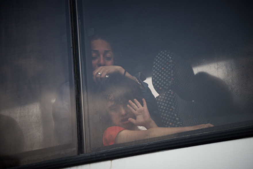 Αποχώρησαν οι μετανάστες από το Σύνταγμα - Βίτσας : Πρέπει να σέβονται τις αρχές της ελληνικής κοινωνίας