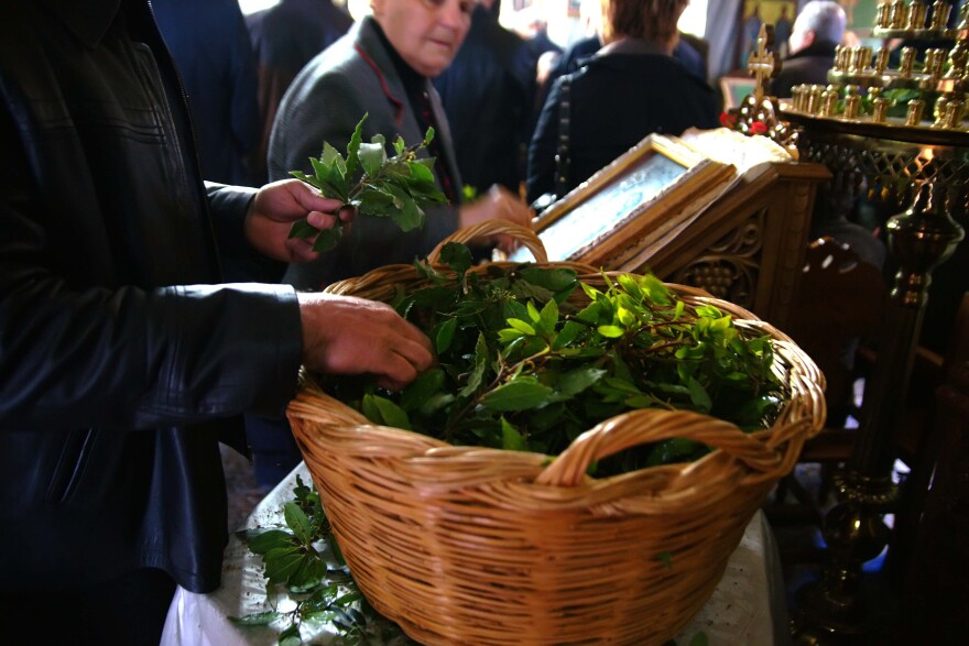 Κυριακή των Βαΐων: Τι γιορτάζουμε σήμερα - Έθιμα και παραδόσεις από όλη την Ελλάδα