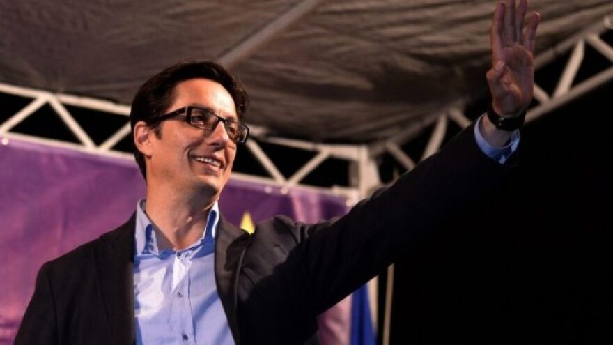 Προεδρικές εκλογές στα Σκόπια: Οριακό προβάδισμα για τον «εκλεκτό» του Ζάεφ, «νικήτρια» η αποχή