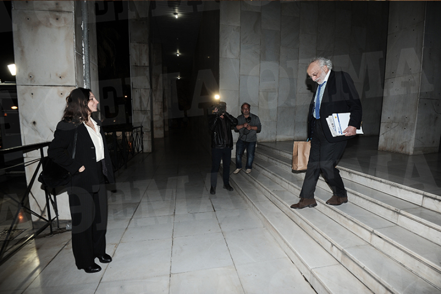 Λυκουρέζος και Παναγόπουλος ελεύθεροι με περιοριστικούς όρους για τη «Μαφία των φυλακών»