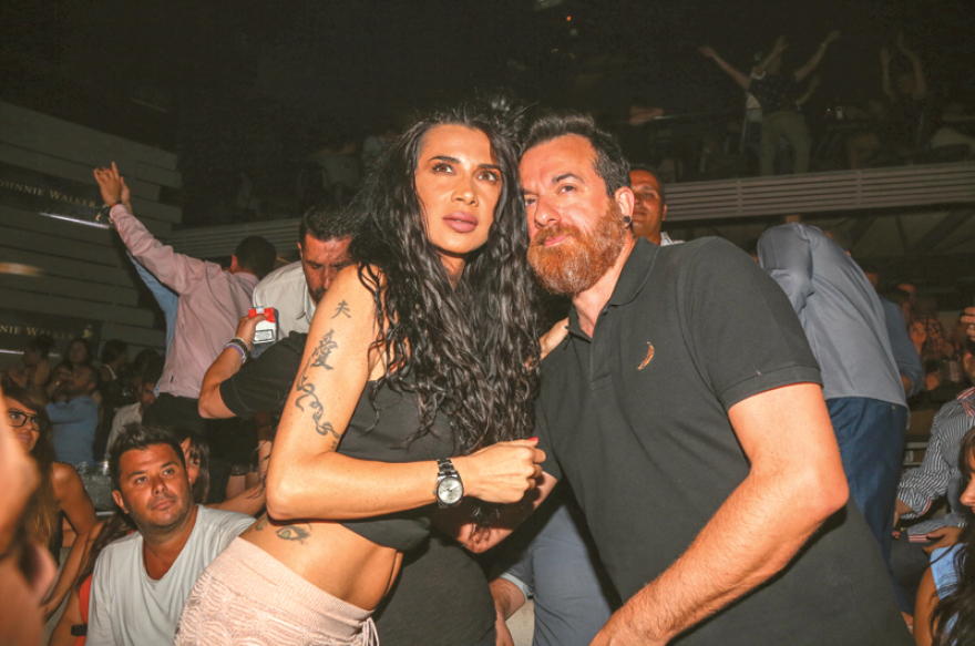 Ο ροκ σταρ Κωνσταντίνος Ρήγος χορογράφος και στη  λυρική και  στην Πάολα  