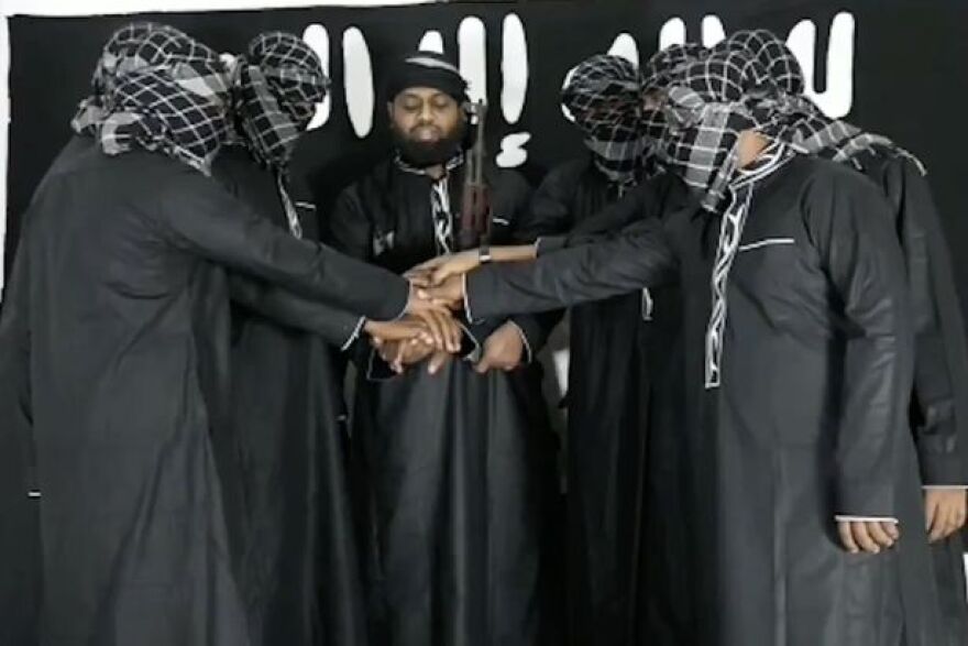 Σρι Λάνκα: Αυτοί είναι ο εμπνευστής και οι έξι «καμικάζι» που ανατινάχτηκαν