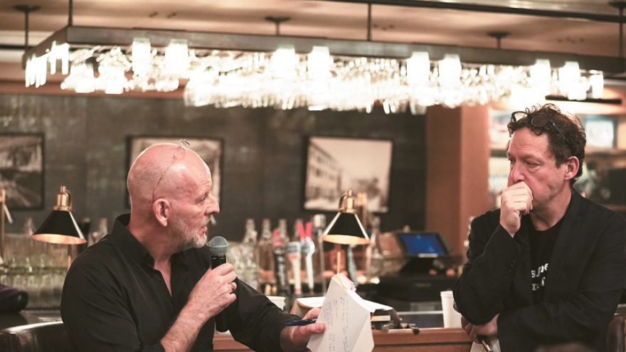 Οταν ο Σωκράτης συνάντησε την Πάτι Σμιθ στο Μανχάταν 