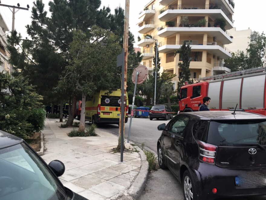  Ανδρας κρατά όμηρο τον πατέρα του  στη Νέα Σμύρνη