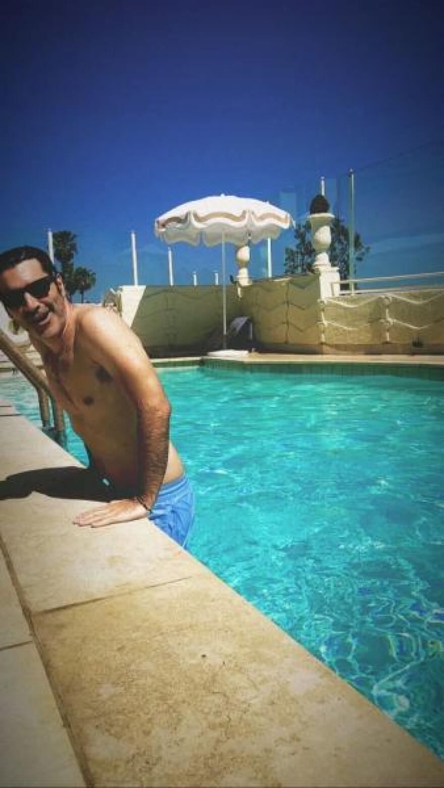 Ο Χριστόφορος Παπακαλιάτης φόρεσε το μαγιό του