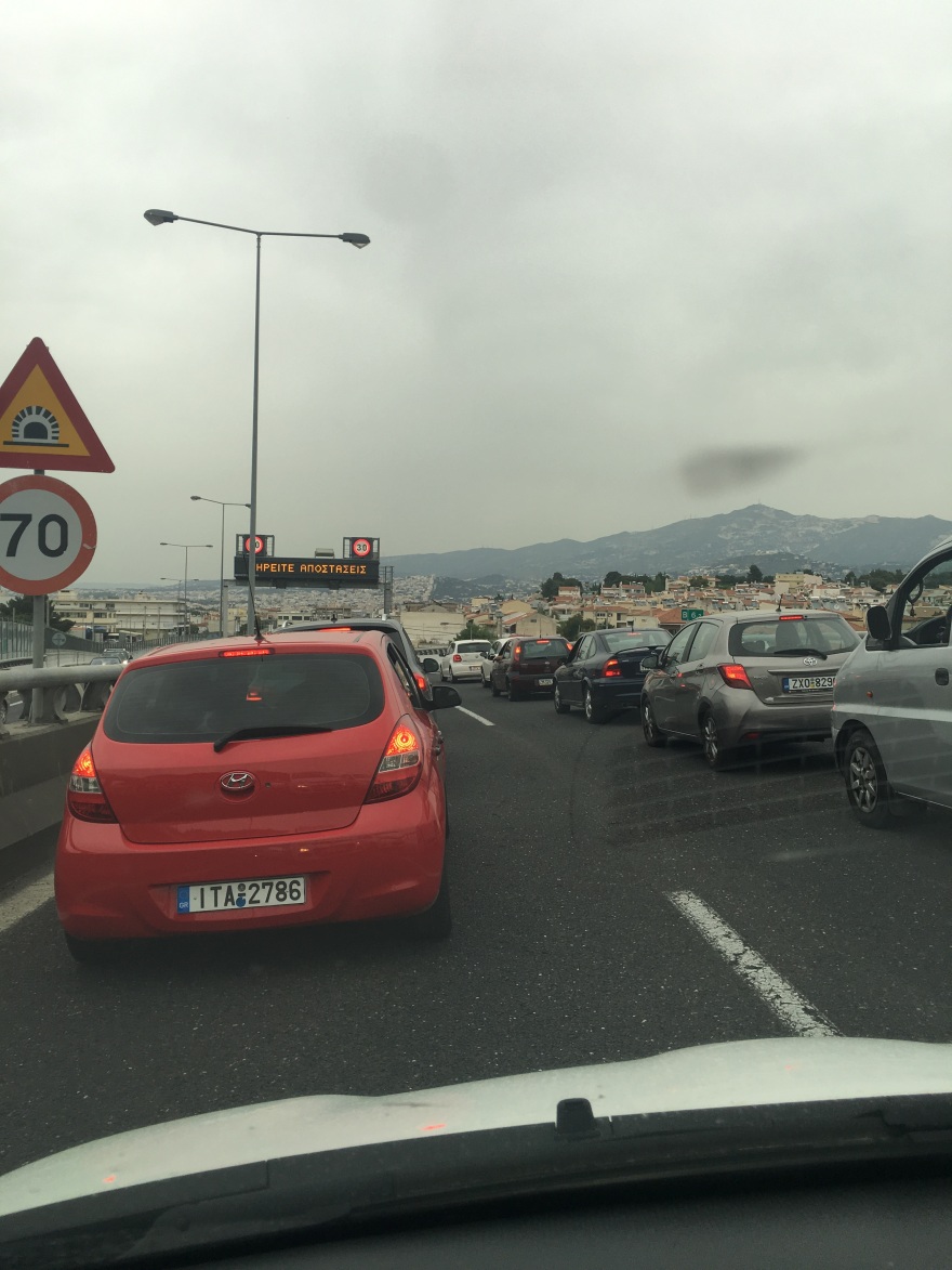 Πάσχα: Η μεγάλη έξοδος των εκδρομέων - Μποτιλιάρισμα σε δρόμους και εθνικές οδούς