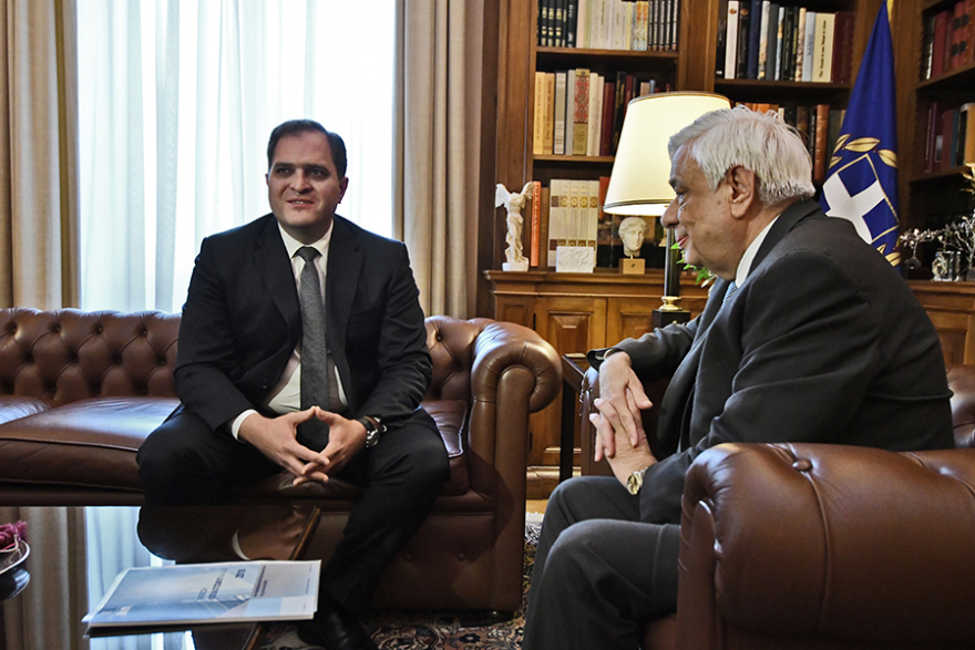 Παυλόπουλος: Οι Αρχές Είσπραξης δεν πρέπει να ξεχνάνε τον άνθρωπο