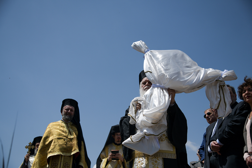 Με κατάνυξη η Αποκαθήλωση στην Ιερά Μονή Πεντέλης