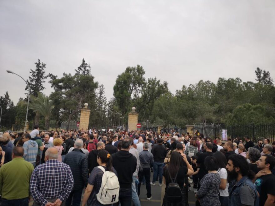 Κύπρος: Συγκέντρωση διαμαρτυρίας για την ολιγωρία της αστυνομίας στις δολοφονίες του serial killer