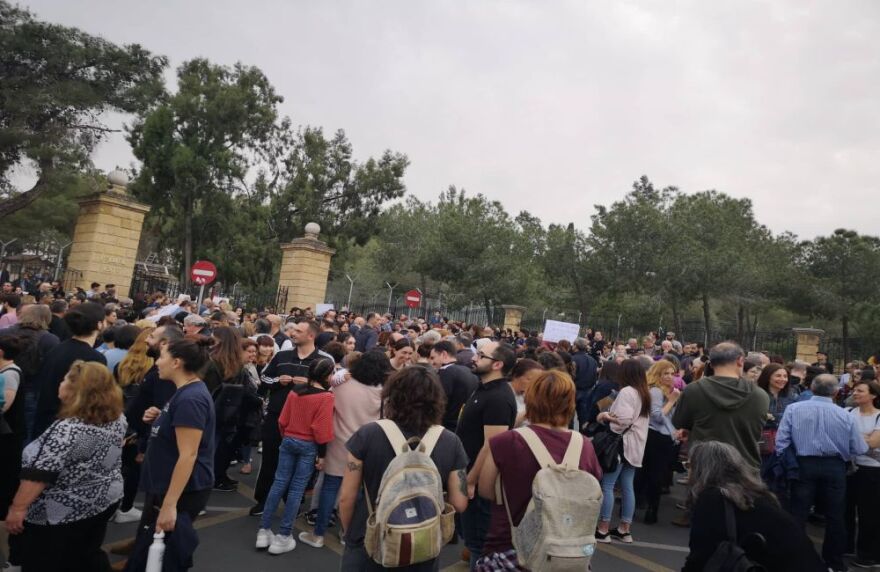 Κύπρος: Συγκέντρωση διαμαρτυρίας για την ολιγωρία της αστυνομίας στις δολοφονίες του serial killer