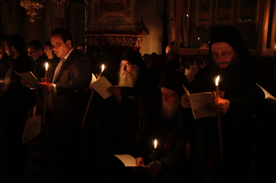 Άγιο Όρος: Κατάνυξη και δέος στην Ακολουθία του Επιταφίου της Μονής Ξενοφώντος