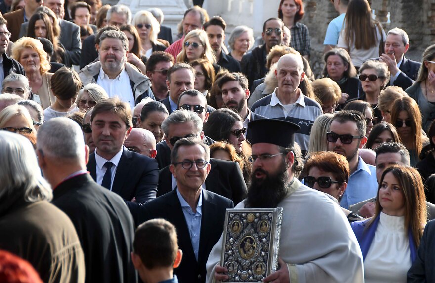 Νέο... ρεκόρ για τον Νίκο Νικολόπουλο στην Πάτρα: Πήγε σε 18 επιταφίους!