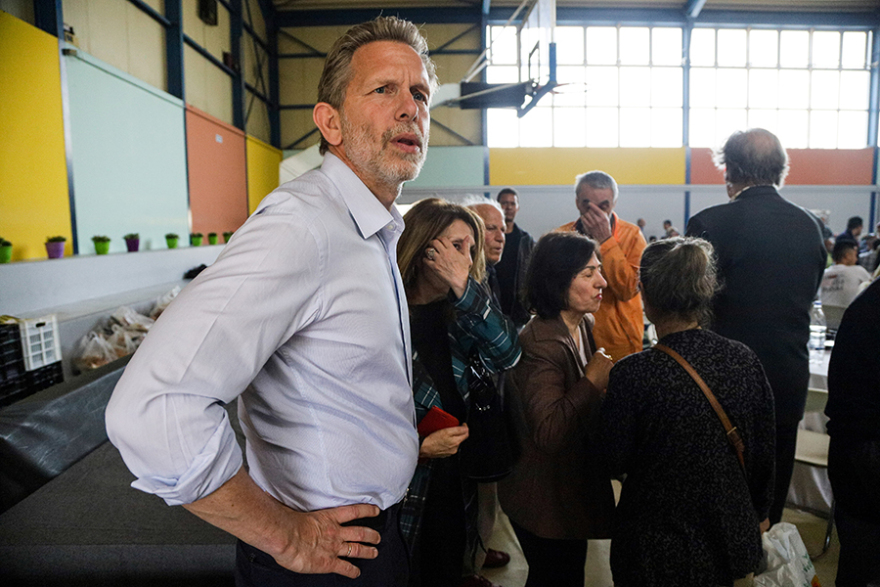 Γέμισε το Ρουφ για το πασχαλινό γεύμα αγάπης του Δήμου Αθηναίων