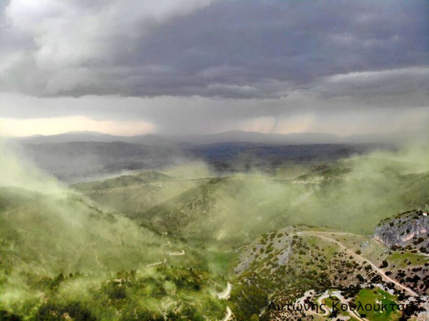 Το... Βόρειο Σέλας στην Ελασσόνα - Εντυπωσιακές εικόνες