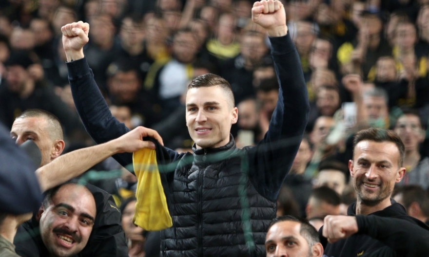 Θέλει ΑΕΚ ο Βράνιες και το δείχνει με κάθε τρόπο