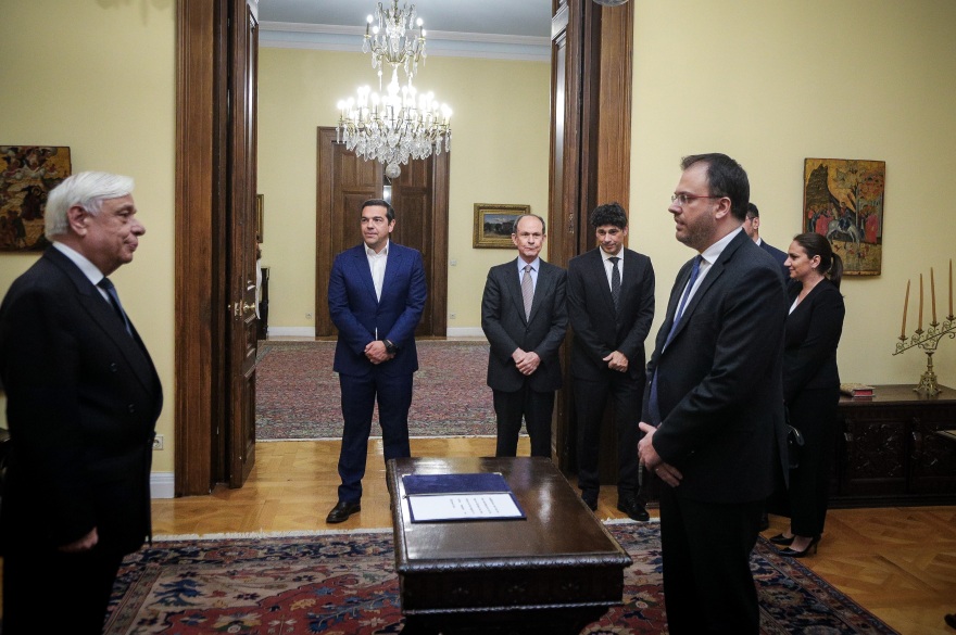 Ο Θανάσης Θεοχαρόπουλος ορκίσθηκε υπουργός Τουρισμού
