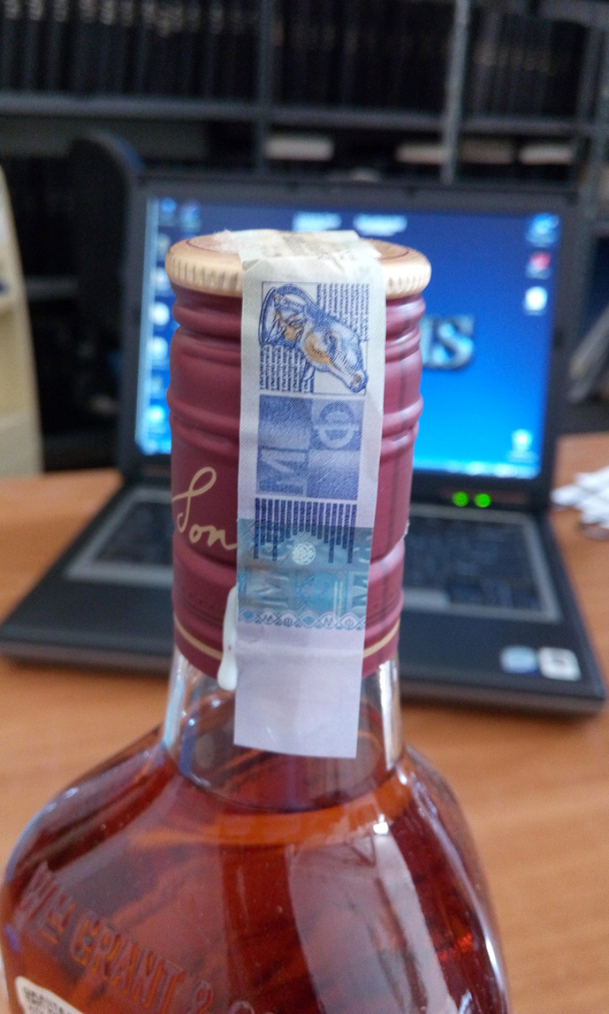 Πλήγμα της ΑΑΔΕ στο λαθρεμπόριο ποτών: Κατασχέθηκαν 12.881 λίτρα