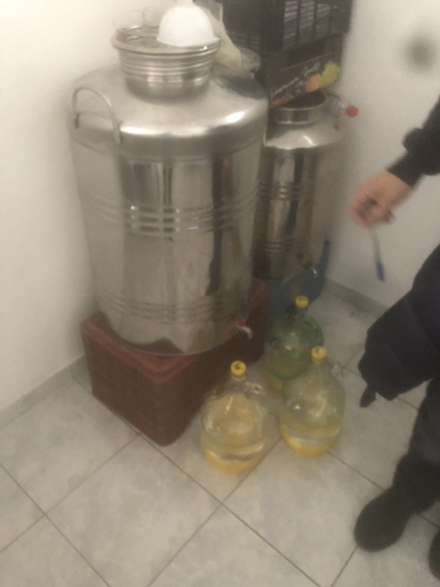 Πλήγμα της ΑΑΔΕ στο λαθρεμπόριο ποτών: Κατασχέθηκαν 12.881 λίτρα