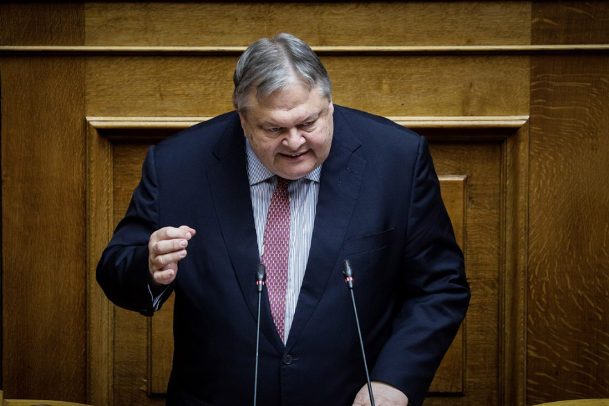 Σκληρή κόντρα Βενιζέλου-Τσακαλώτου για το πρωτογενές πλεόνασμα