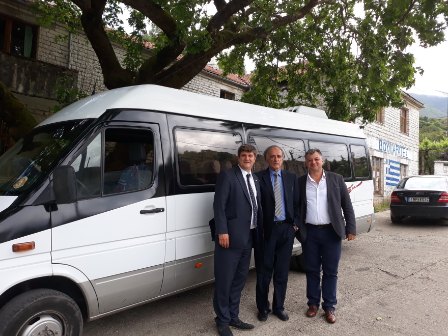 Γιώργος Σούρλας: Κοντά στους μαθητές των μειονοτικών σχολείων της Β. Ηπείρου