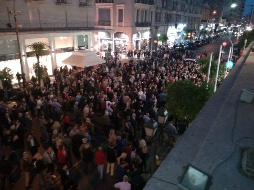 Σύνθημα νίκης από Μαρινάκη - Μώραλη στα εγκαίνια του εκλογικού κέντρου 