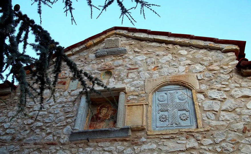 Το μοναστήρι που έγινε brand name στο ράφι